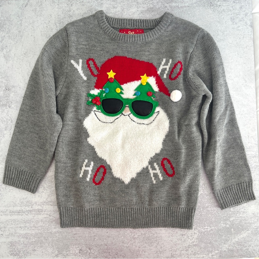 5/6🎅🏻 Primark Cool Santa Appliqué Holiday Sweater Gray Crewneck Eyelash Beard